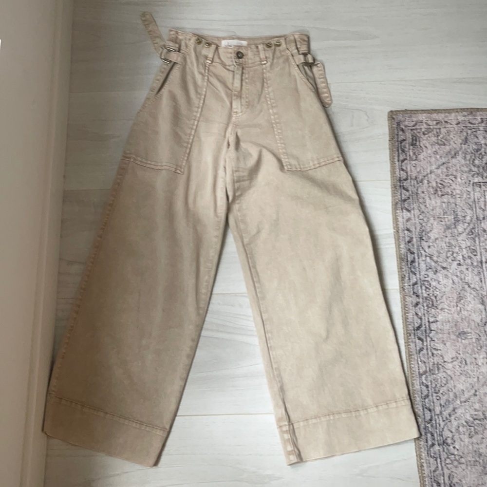 Size 25  anthro cream cropped pants